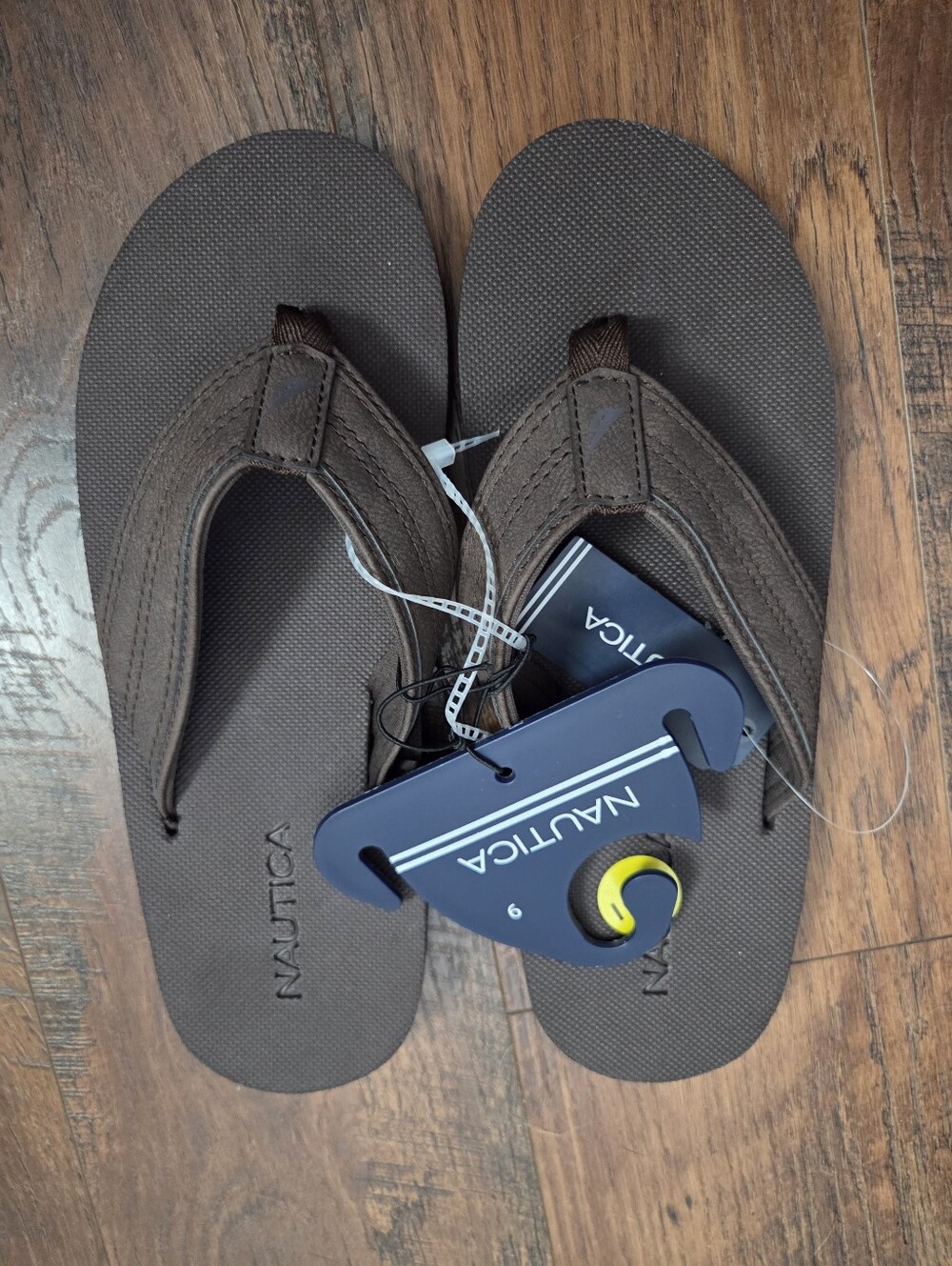 Brand New Nautica Men's Dark Brown Flip-Flop Sandals